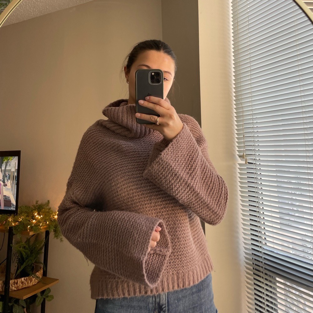 GF Collection Mauve Sweater